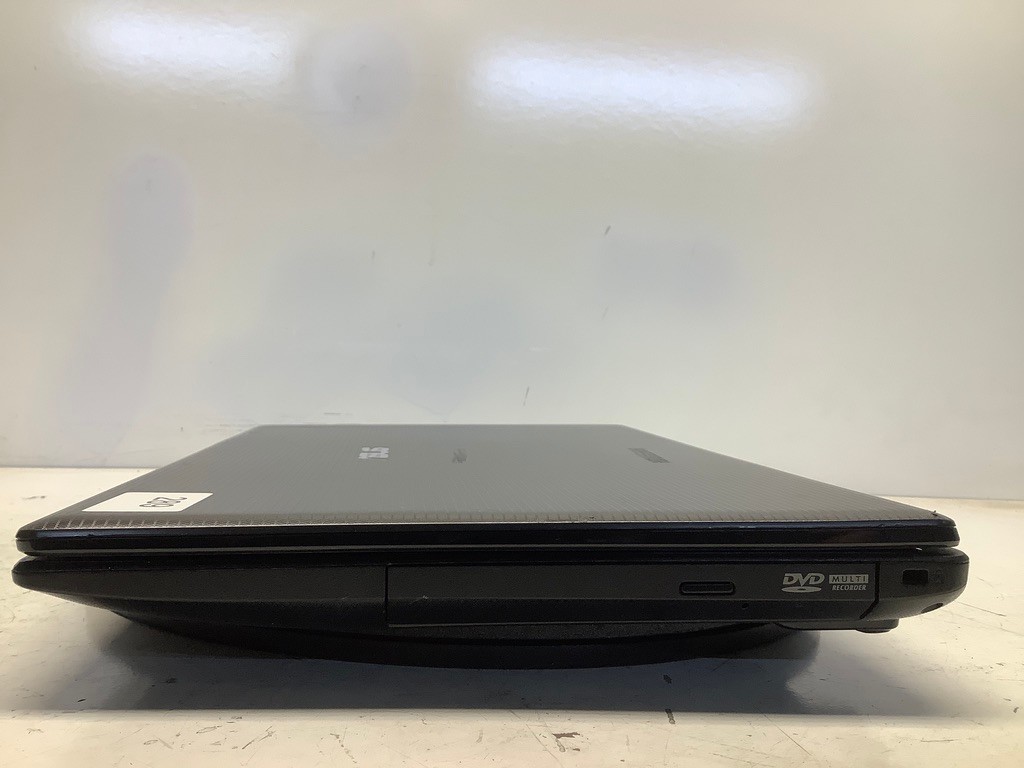 Asus X55A-DS91 Intel Pentium 2020M 2.4GHz 4 GB NO HDD