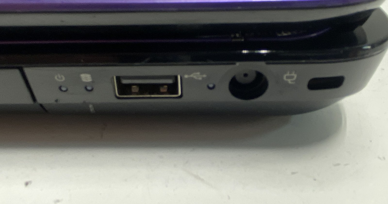HP Pavilion G6 15.6″ Laptop Purple No Hard Drive No OS Powers On