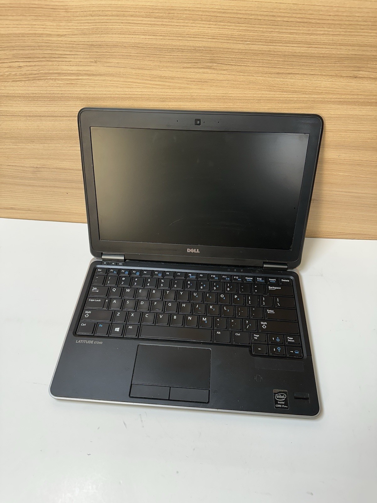 DELL Latitude E7240 i7-4600U 8GB NO SSD NO BATTERY NO POWER SUPPLY (UNTESTED)