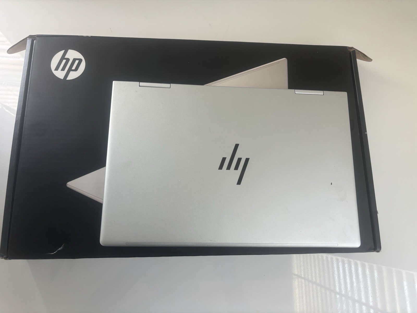 HP ENVY x360 15.6″ (256GB SSD, AMD Ryzen 5, 4.30 GHz, 8GB) Notebook/Laptop –