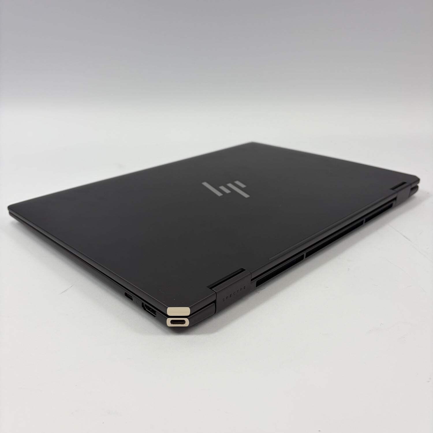 HP Spectre X360 14″ Core Ultra 7 3.8GHz 32GB RAM 1TB SSD GeForce RTX 4050