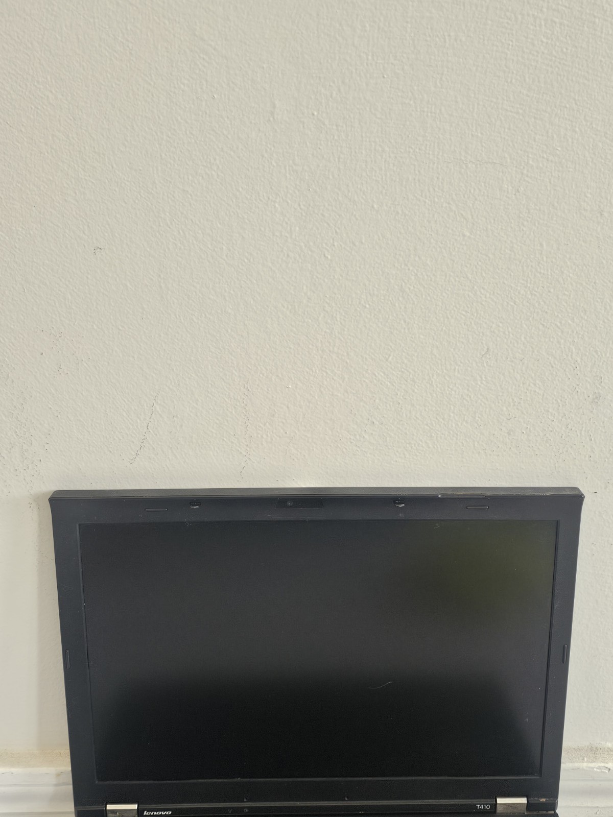 Lenovo ThinkPad T410 Laptop – i5-M520 – 4GB RAM – NO HDD/OS – Parts/Repair READ