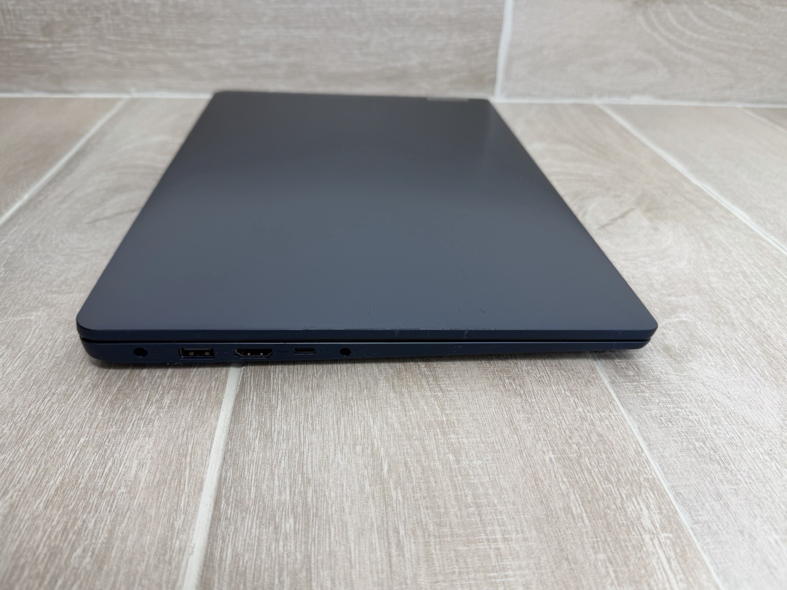 Lenovo IdeaPad 1 15IJL7 15.6″ Pentium Silver N6000 4GB RAM 128GB SSD Win-11