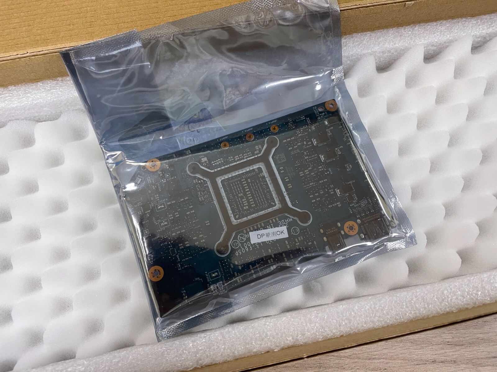 NVIDIA QUADRO P4200M 8GB TDRPX 0TDRPX Graphic Card for Dell Precision 7730 7740