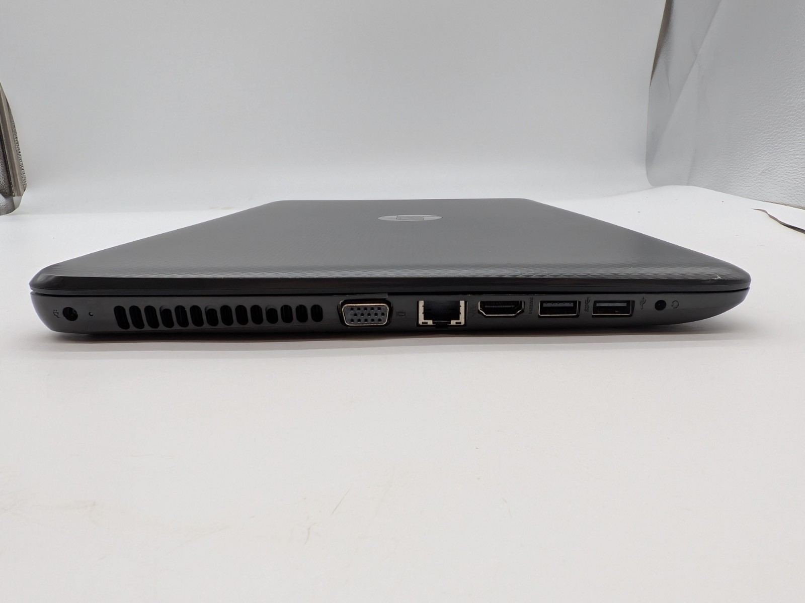 HP 255 G4 Windows Pro Laptop For PARTS/REPAIR ONLY!