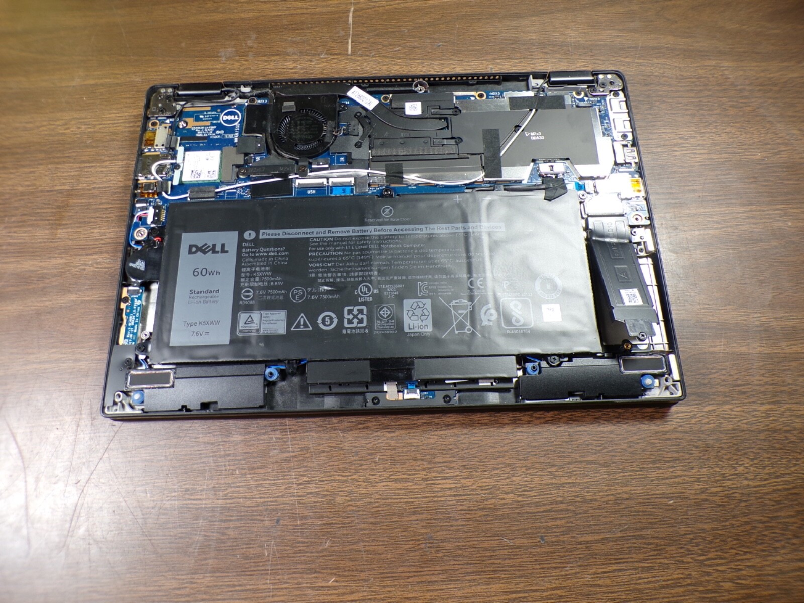 DELL LATITUDE 7390 2 IN 1 INTEL CORE i5-8350U 1.70GHZ 8GB RAM