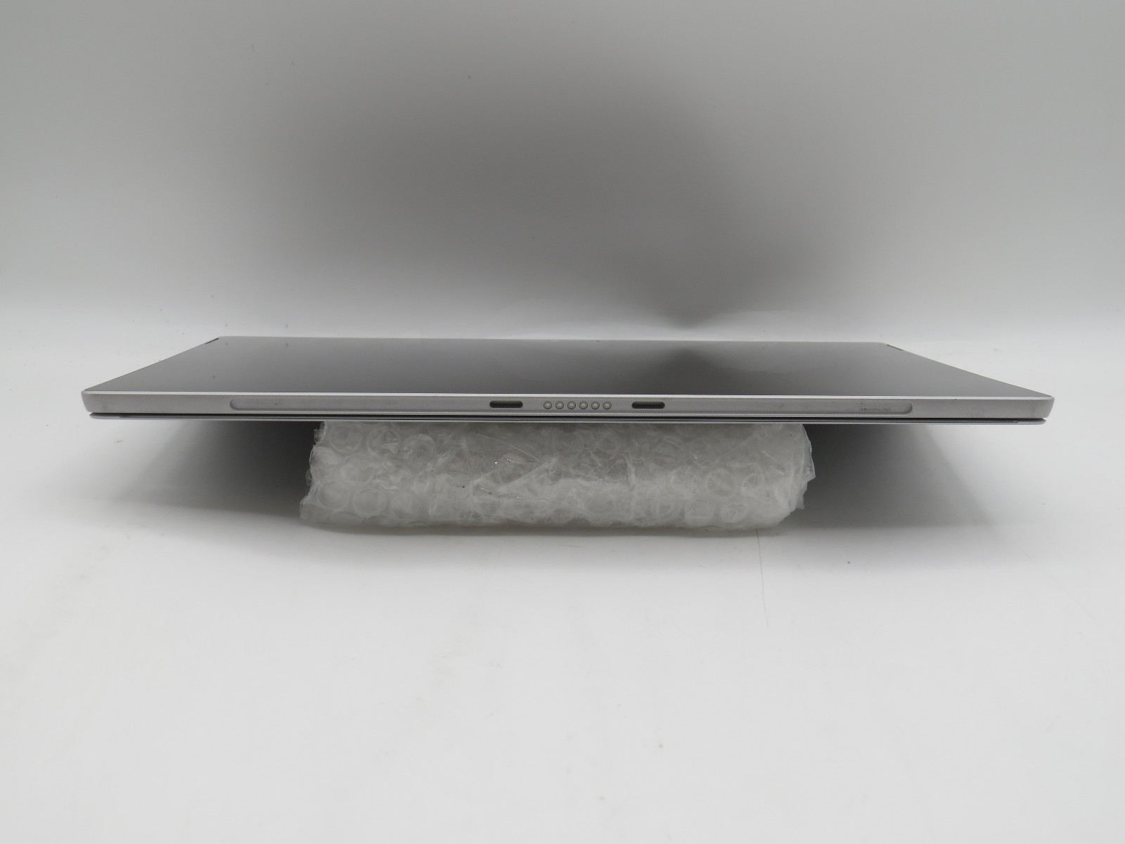 Microsoft Surface Pro 5 1796 | M3-7Y30 | 4GB RAM | 128GB SSD | No OS / AC
