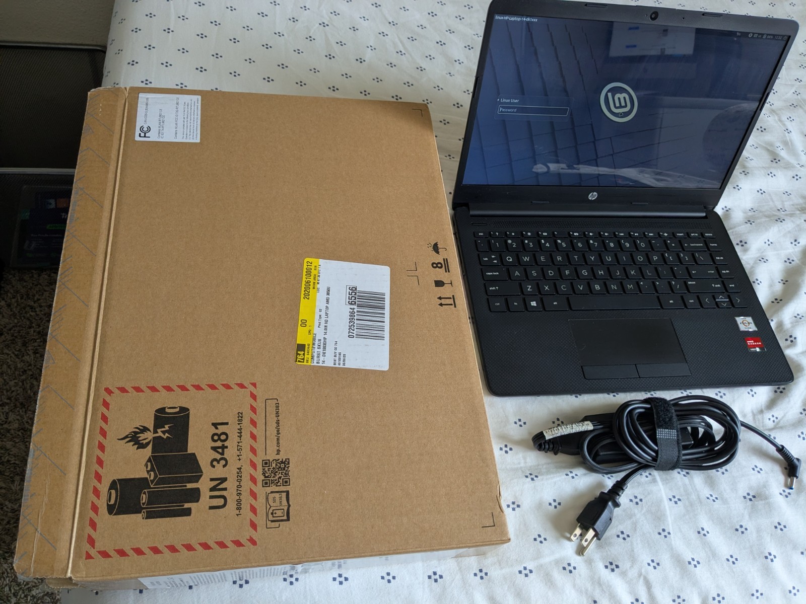 HP 14″ Laptop 12GB RAM 120GB SSD Linux Mint Freshly Installed.