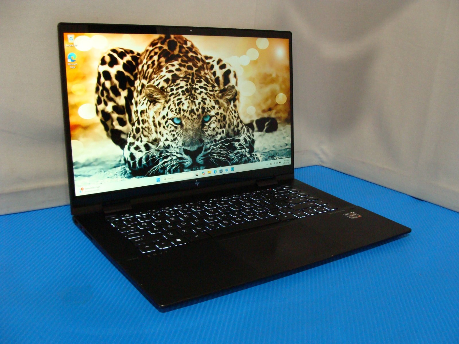 HP ENVY x360 15-ey0013dx 2-in-1 15.6″ TOUCH Ryzen 5 5625U 2.3GHz 8GB 256GB W11H
