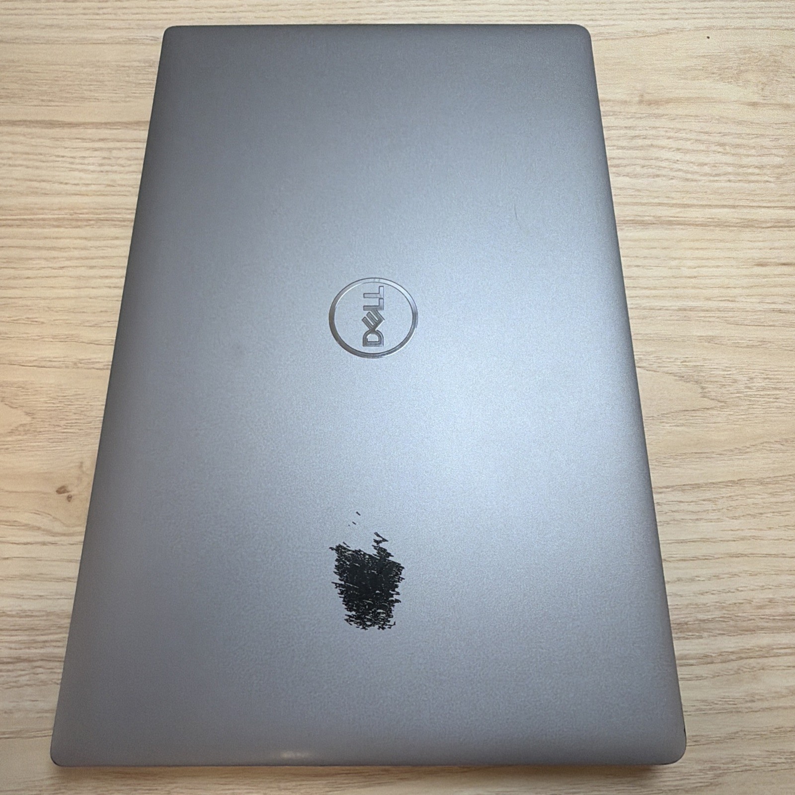 Dell Latitude 5520 i5-1145G7 16GB 512GB SSD 15″ FHD No OS – Broken Screen