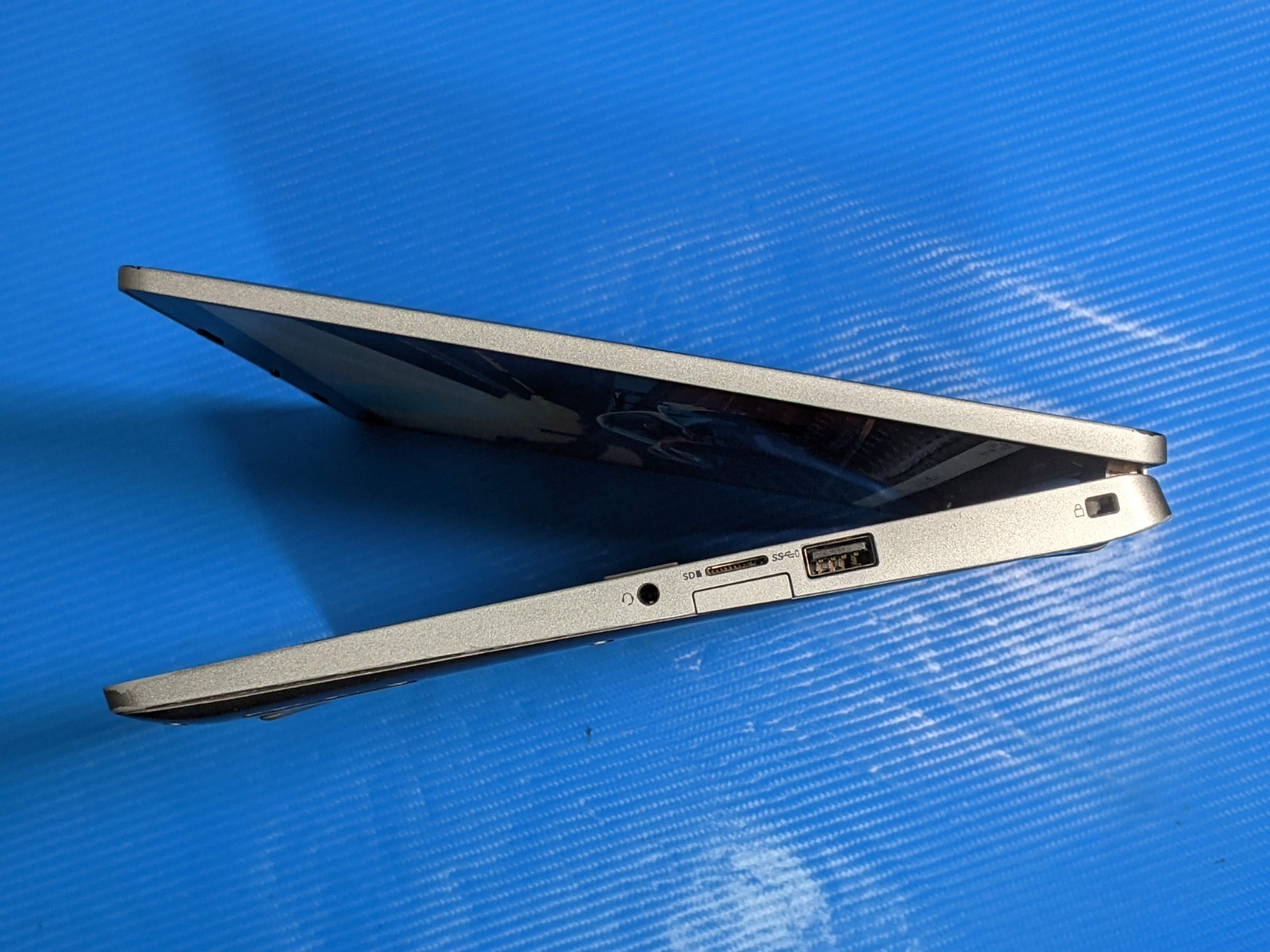 Dell Latitude 5310 13.3″ FHD TOUCH i7-10810U vPRO 1.1GHz 16GB 512GB SSD W11P +PA