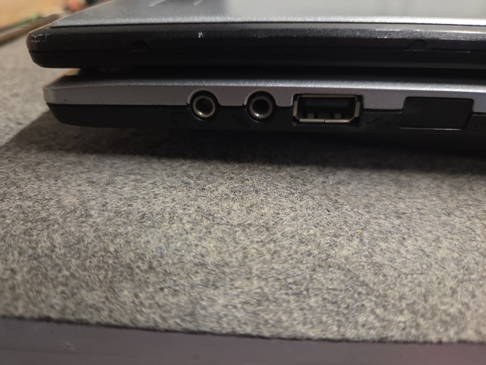 Terra Anima 2100 Retro Laptop Clevo M55V Celeron M BIOS Boots