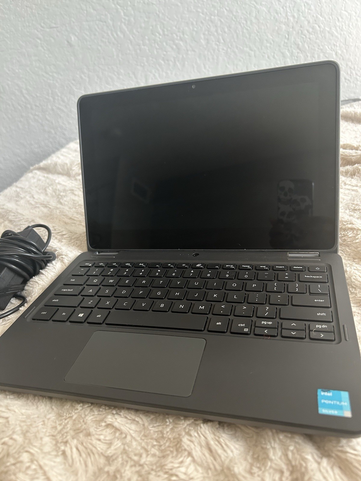 Dell Notebook Laptop Intel Pentium Silver Gray with Charger