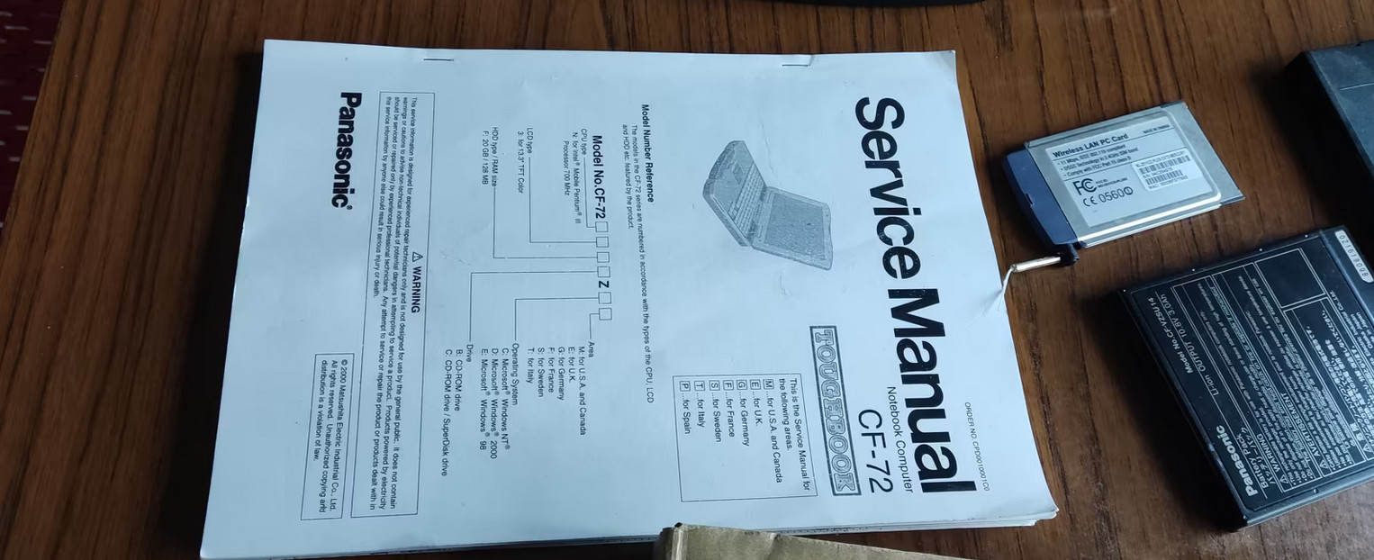 Panasonic Notebook Computer CF-72 Toughbook With Accessories Vintage