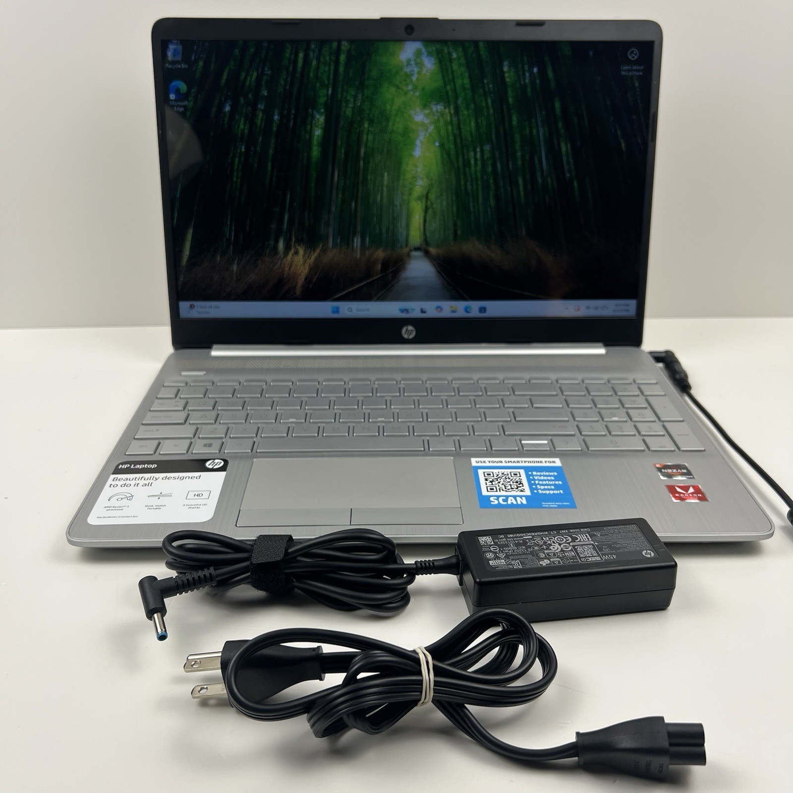 HP 15-gw0023od 15.6″ AMD Ryzen 3 3250U 2.6GHz 8GB RAM 1TB HDD w/ Charger