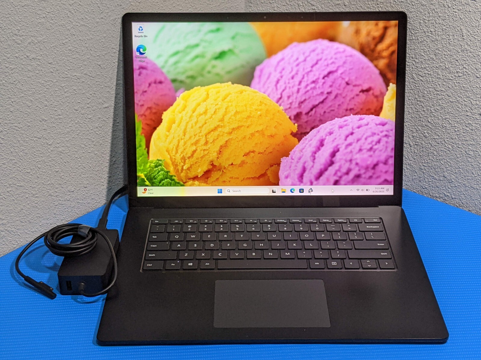 MS Surface Laptop 3 1873 15″ 2496×1664 TOUCH Ryzen 5 3850U 2.1GHz 16GB 256GB +PA