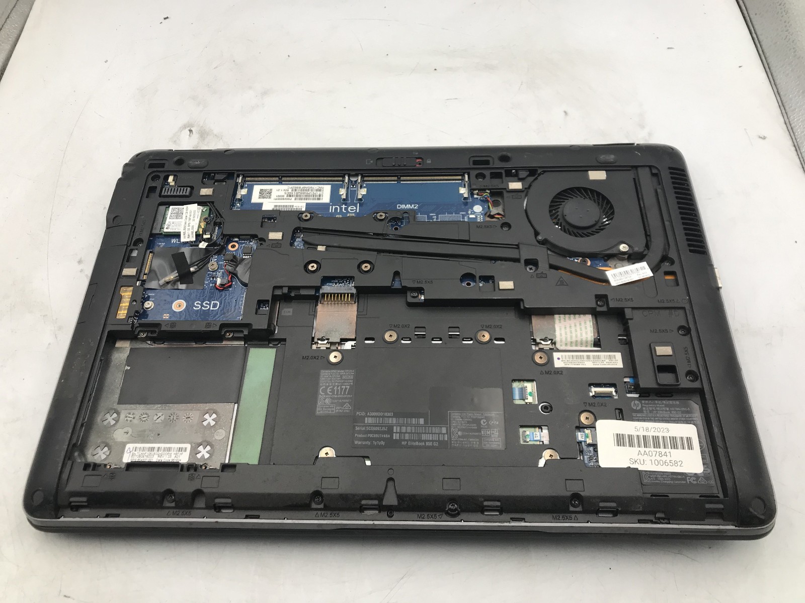 HP ELITEBOOK 850 G2 – FOR PARTS/REPAIR – INTEL I5 5200U – NO RAM – READ DESC -BB
