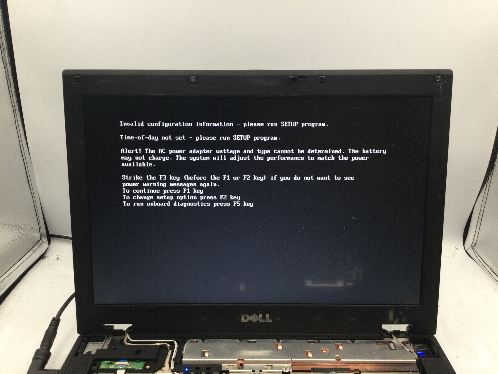 DELL LATITUDE E5410 – FOR PARTS – INTEL CORE I5 – 4GB RAM – 14″ – READ DESC – BB