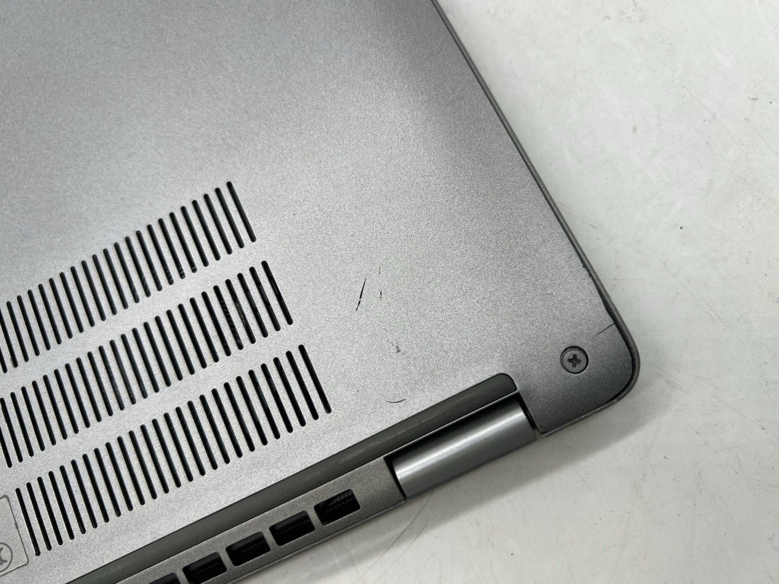 Dell LATITUDE 5330, i7-1265U, 4.15GHz, 32GB RAM, 256GB NVMe-No OS/Charger