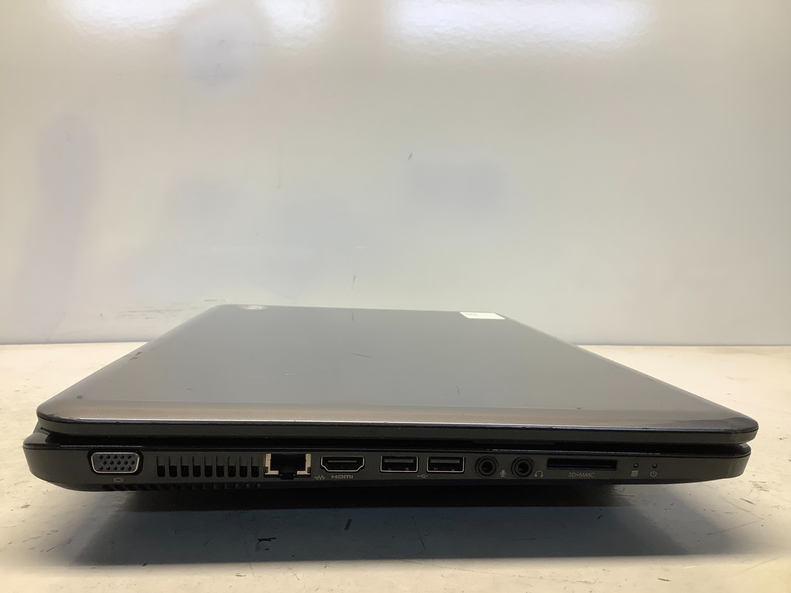 HP Pavilion G7-1227NR Intel i3-M370 2.4GHz 4 GB NO HDD/Battery
