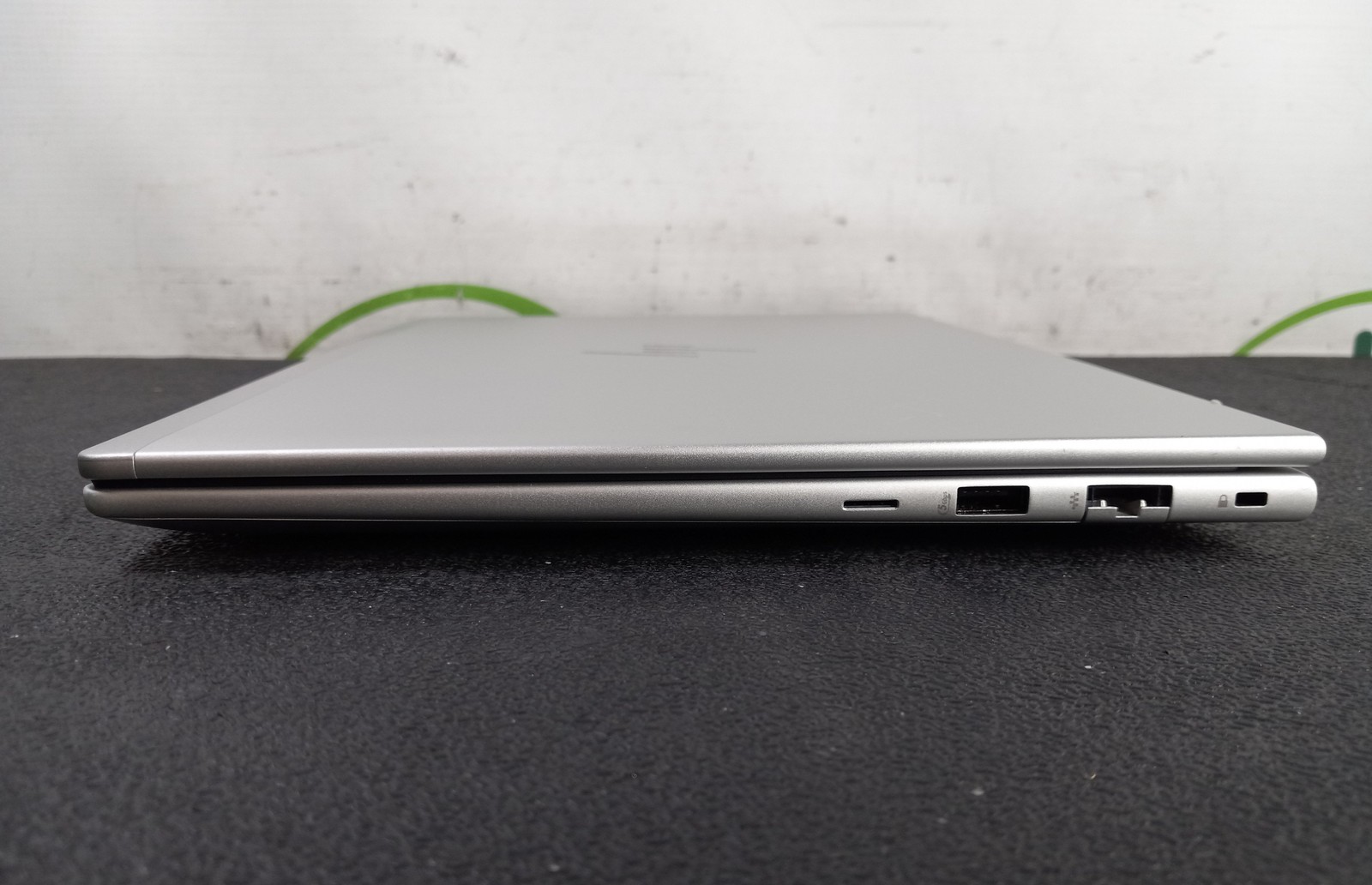 HP EliteBook 640 G11 14″ Intel Core Ultra 5 135U 32GB RAM 512GB SSD Laptop Win11