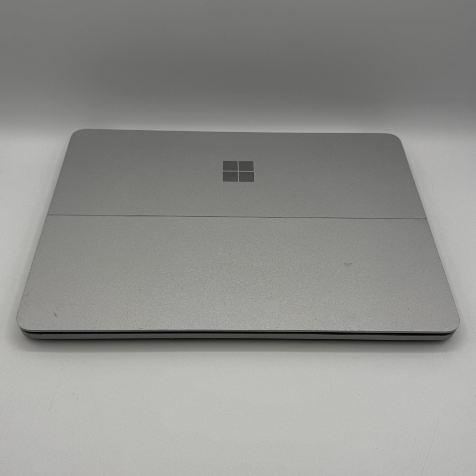 Microsoft Surface Laptop Studio 1964 14.4″ i7-11370H RTX 3050 Ti 16GB RAM 512GB