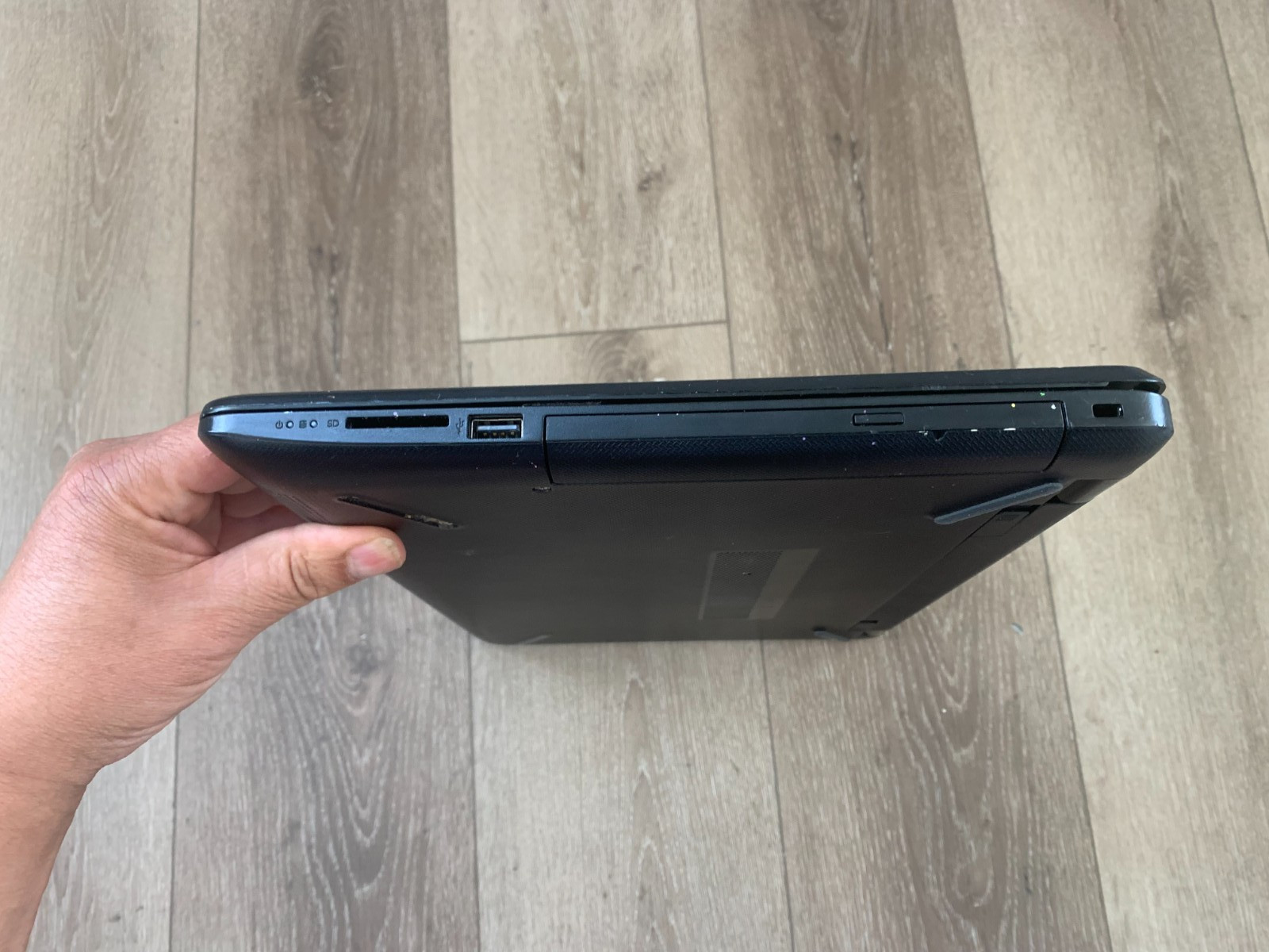 HP 15-bs212wm 15.6″ Intel Celeron N4000 1.10GHz 4GB RAM 500GB HDD Win 10 Home