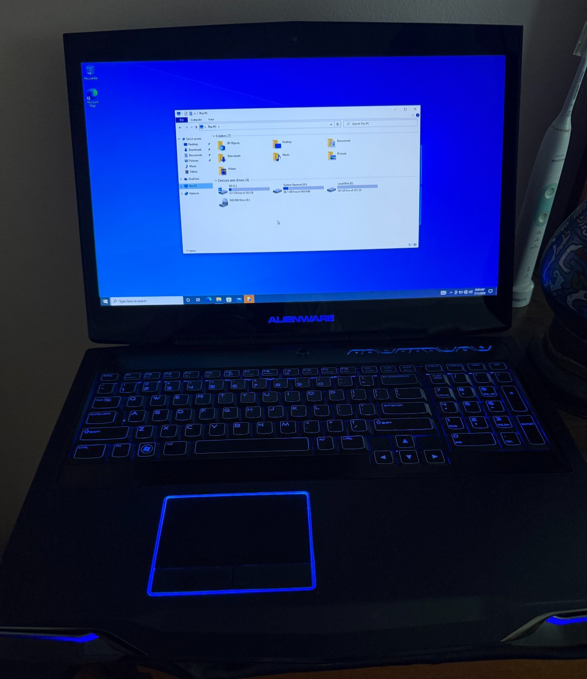 Alienware M17x R3 17″ GAMING l 8GB RAM, l 500 GB SSD, 1 500 GB HDD Core i7