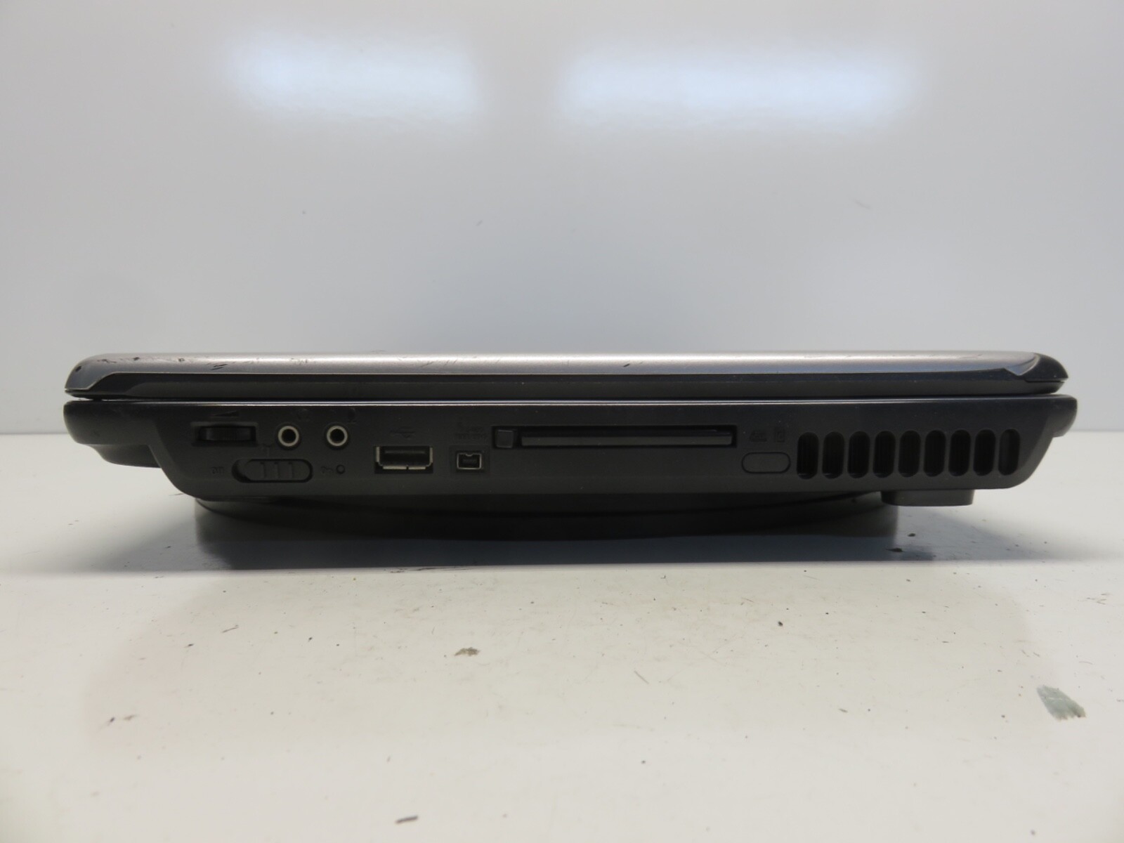 Toshiba Satellite M35X-S114 Intel Celeron M350 1.3GHz 640 KB NO HDD No Batt