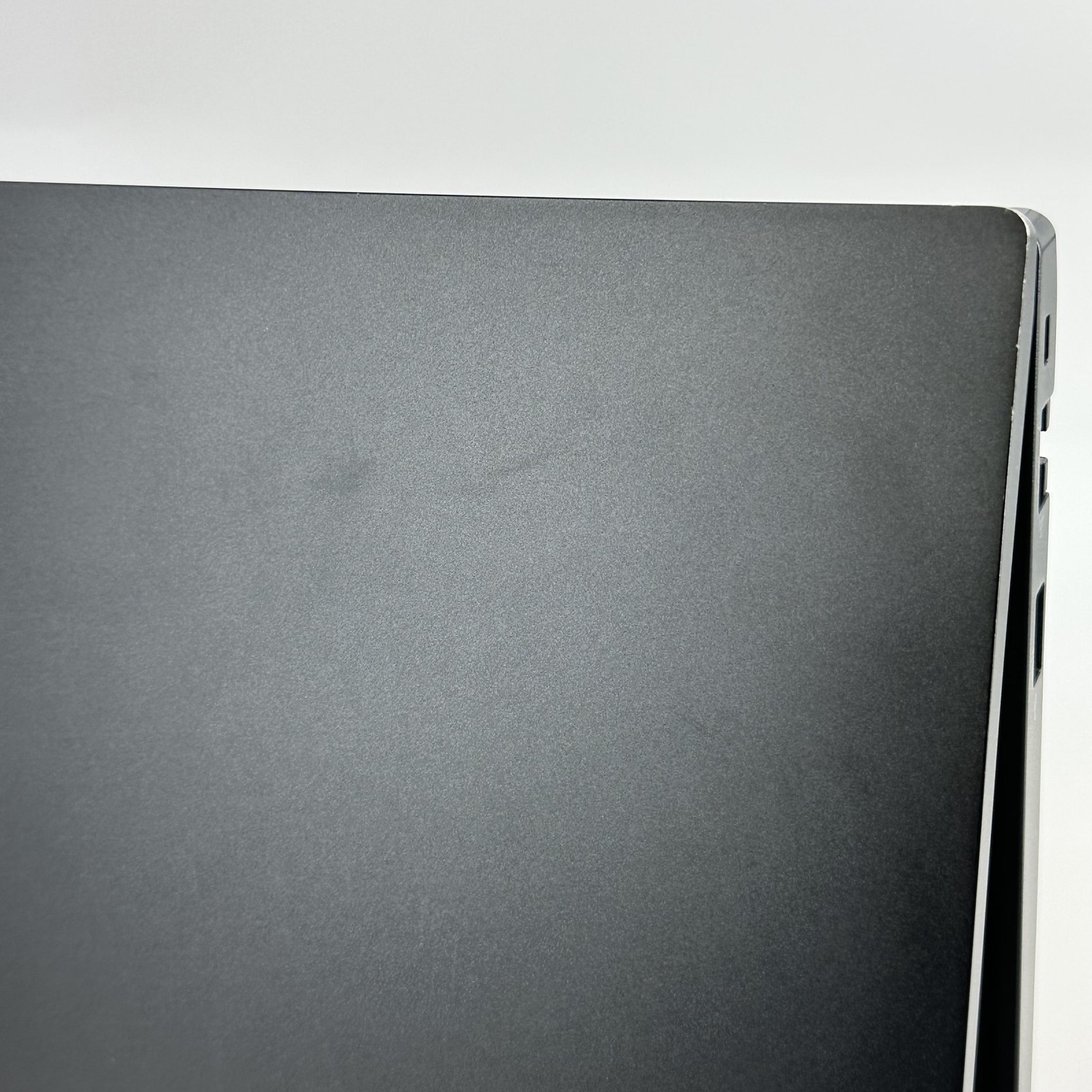 Lenovo ThinkPad E16 Gen 1 Black FHD+ 1.7 GHz i7-1355U 16GB 512GB SSD Good