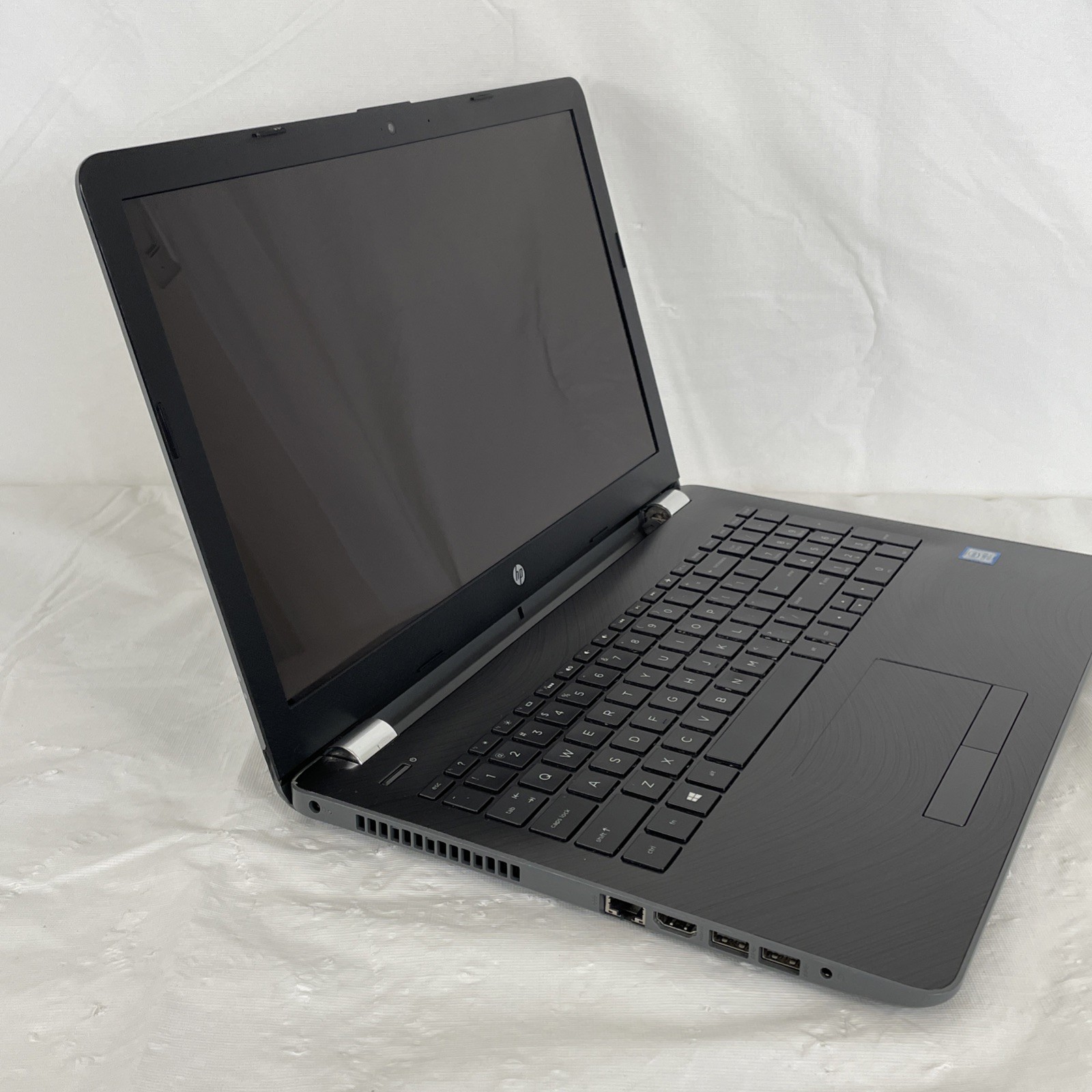 HP PAVILION 15-bs1xx | 15-8250U 1.60 GHz | 8GB RAM | NO HDD | SEE DESCRIPTION!
