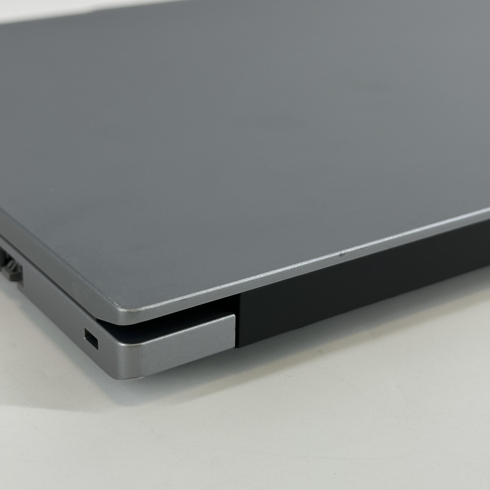 Lenovo ThinkPad E14 Gen 5 2023 Gray FHD+ 1.3 GHz i5-1335U 16GB 512GB SSD Good