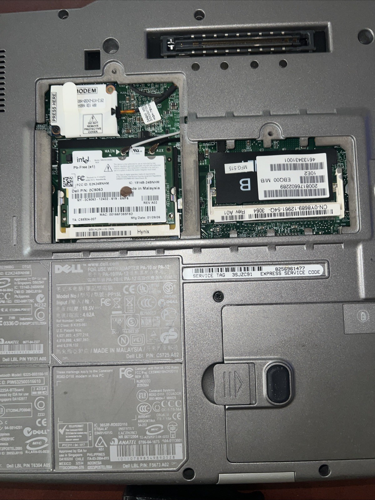 Dell Latitude D810 Intel Pentium M 1.73GHz 520MB Ram NO HDD For Parts