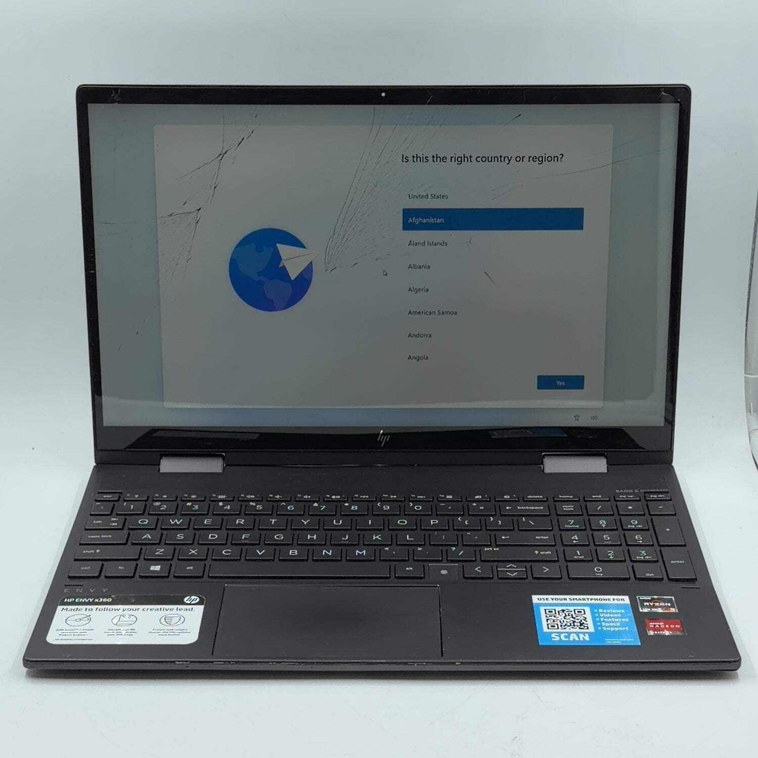 Broken HP Envy x360 15M-EE013DX Ryzen 5 4500U 8GB RAM 256GB SSD Cracked Screen