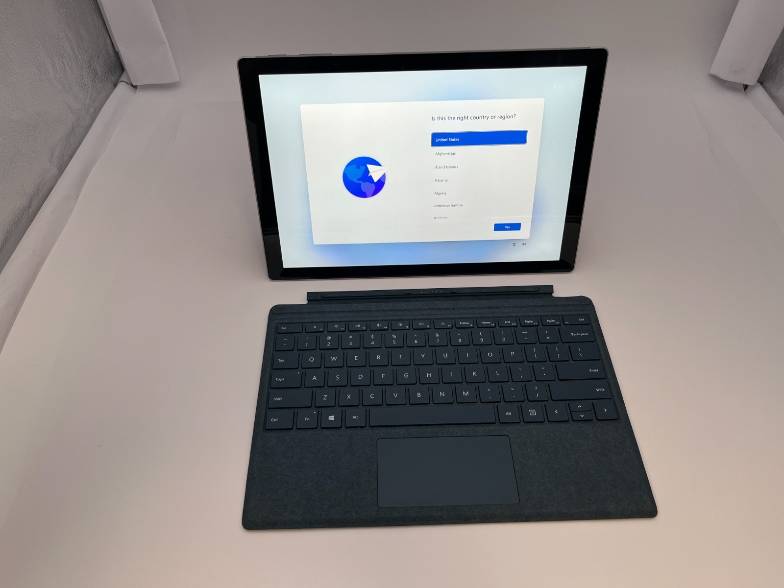 MICROSOFT SURFACE PRO 7 TABLET WITH KEYBOARD i3-1005G1@1.2 GHZ 4GB RAM 128GB NVM