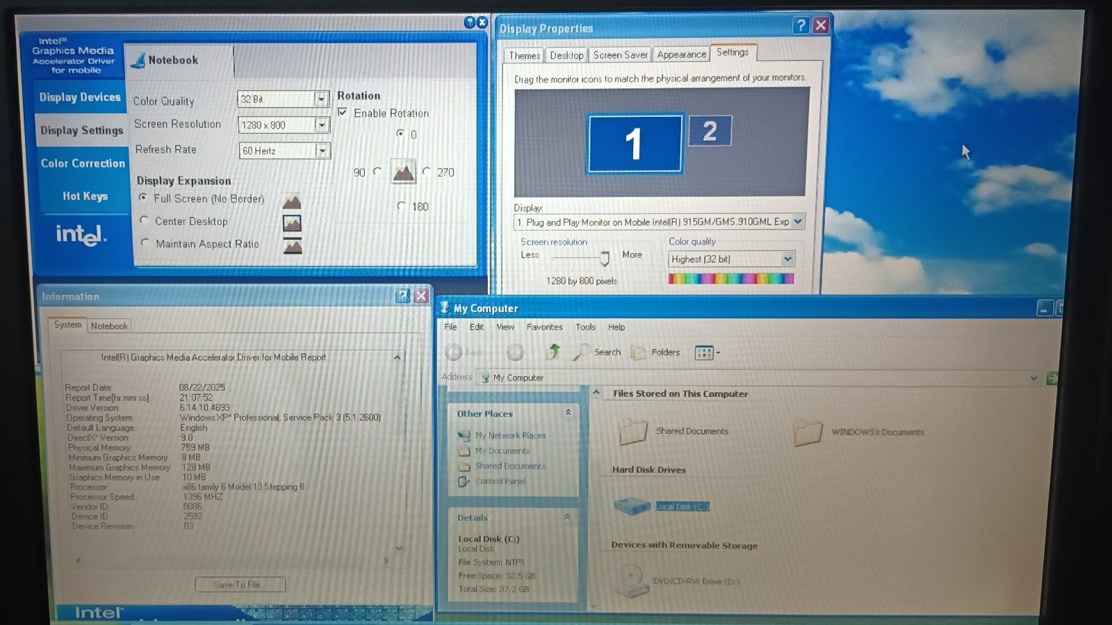Dell Latitude 1300 Laptop Notebook 14.1″ 768MB 40GB 1280×800 Windows XP Charger