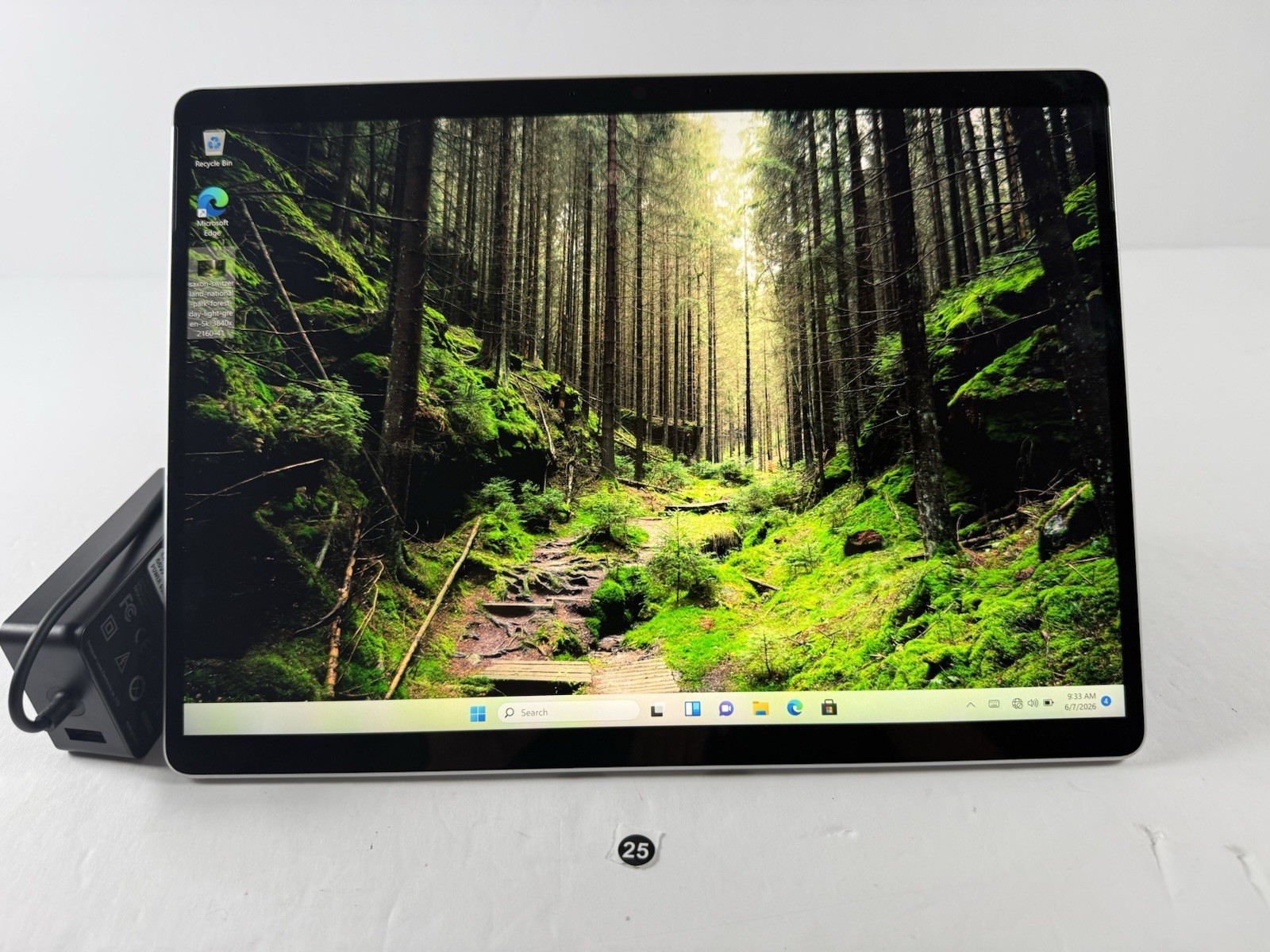 Microsoft Surface Pro 8 (1982) i5-1145G7 – 16GB RAM – 256GB 120Hz – Win 11 Pro