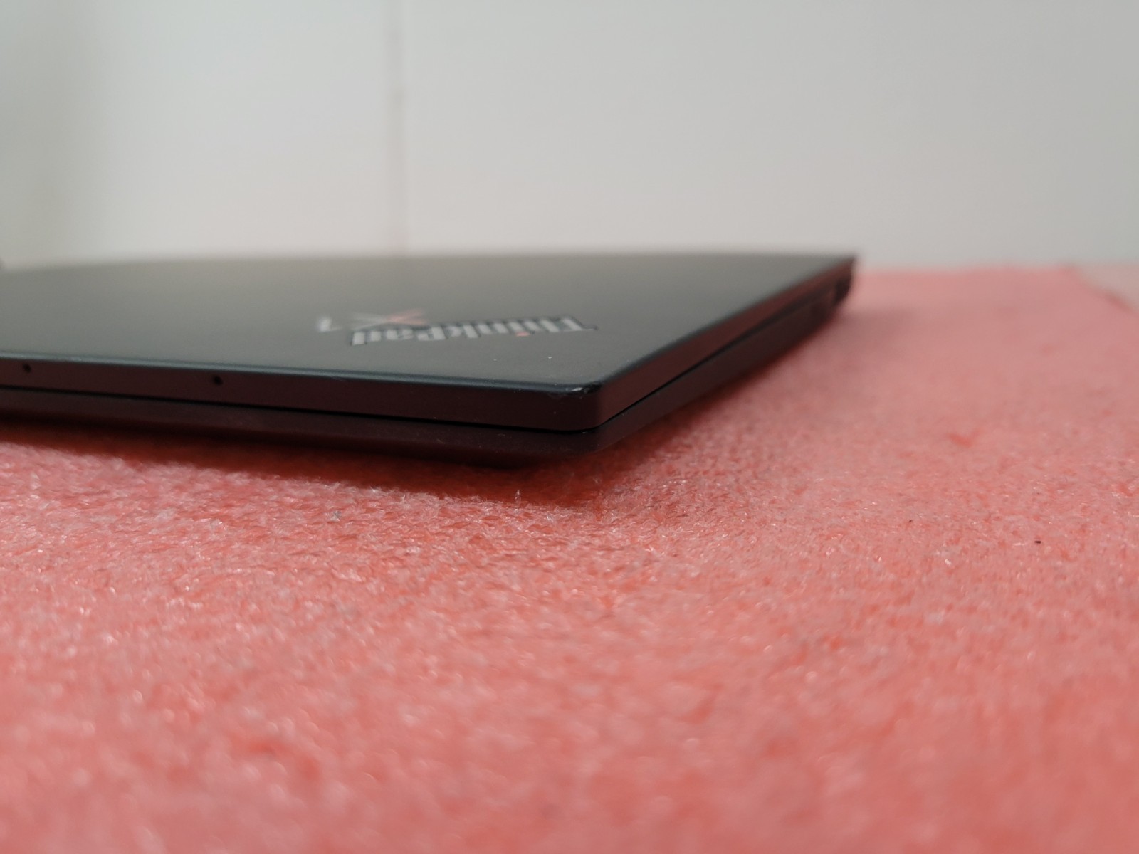 Lenovo ThinkPad X1 Carbon Gen 10 14″ i7-1270P 16GB RAM 512GB SSD | C973