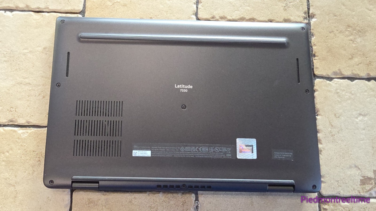 Dell Latitude 7330 13.3″ FHD i7 1265U 2.69GHz Iris Xe 16GB 256GB Win11Pro Laptop