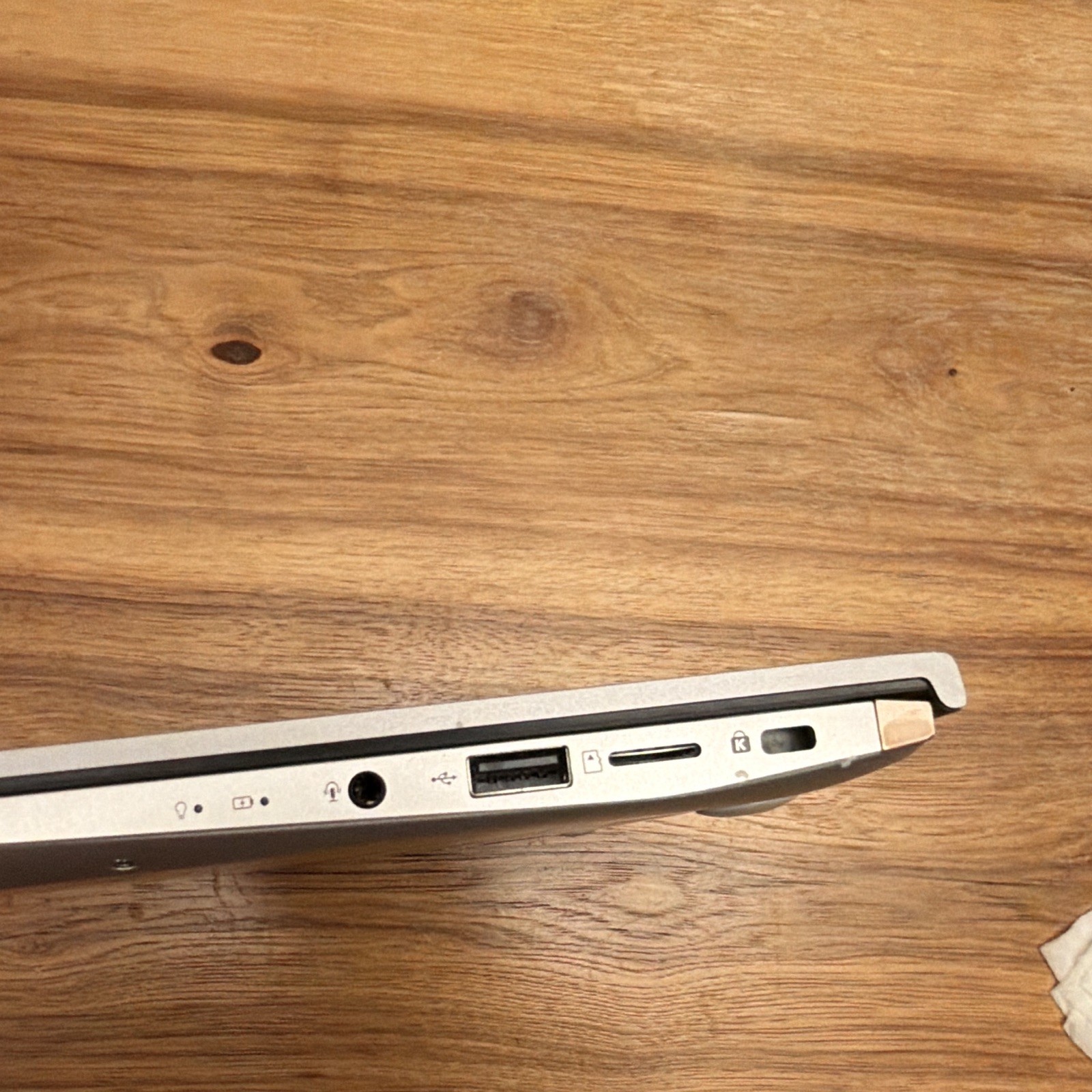 ASUS ZenBook 14 UX434FA i7-10810U 32GB RAM 512GB SSD Win10 Pro Tested（03）