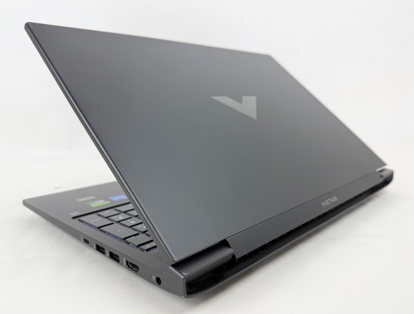 HP Victus 16-r0073cl 16.1″ FHD i7-13700HX 32GB 1TB SSD RTX 4060 W11H Gaming