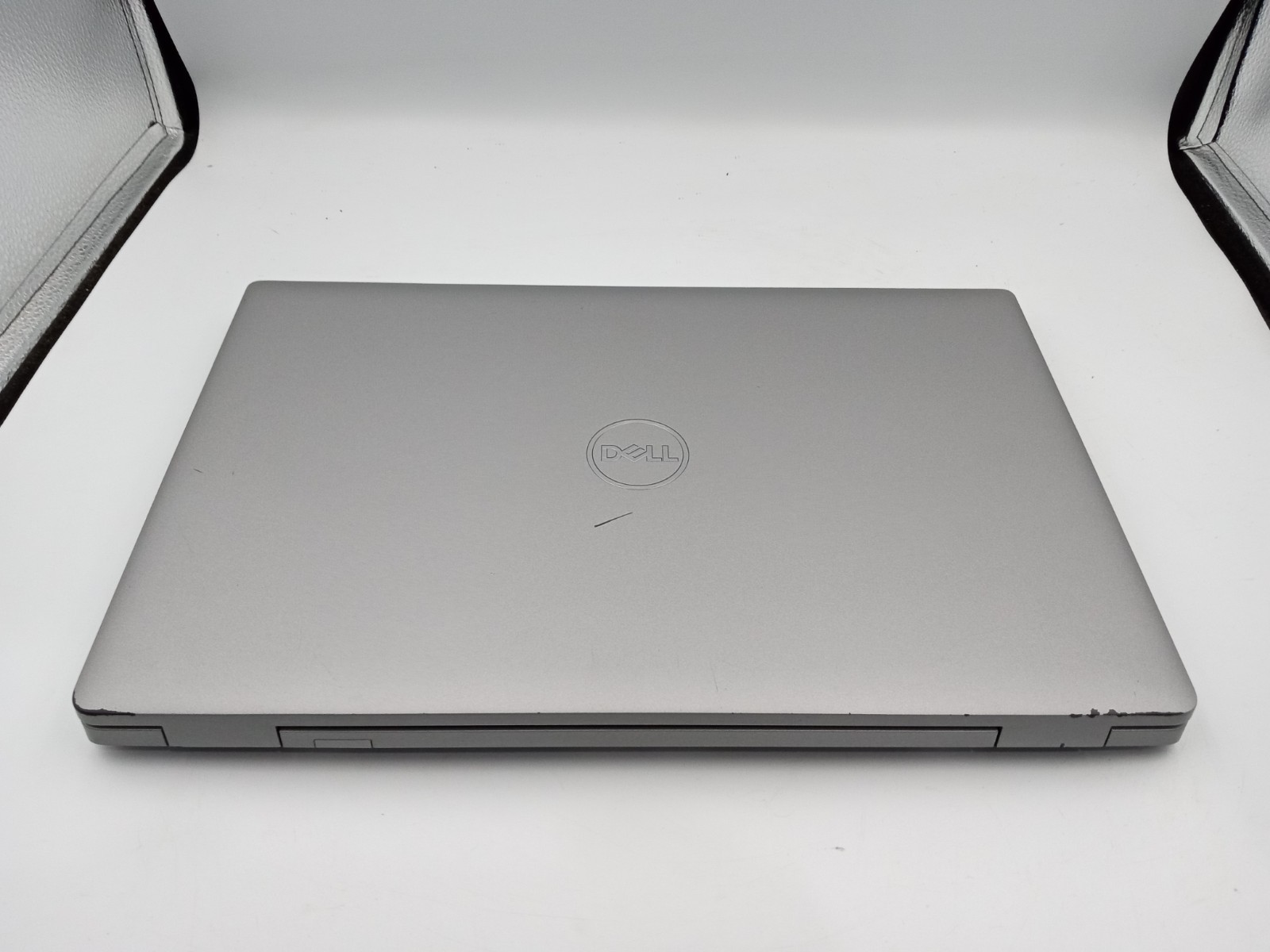 Dell Latitude 5520 15″ Intel i5-1145G7 4GB RAM 128GB SSD Win 11 – NO BATTERY -RR