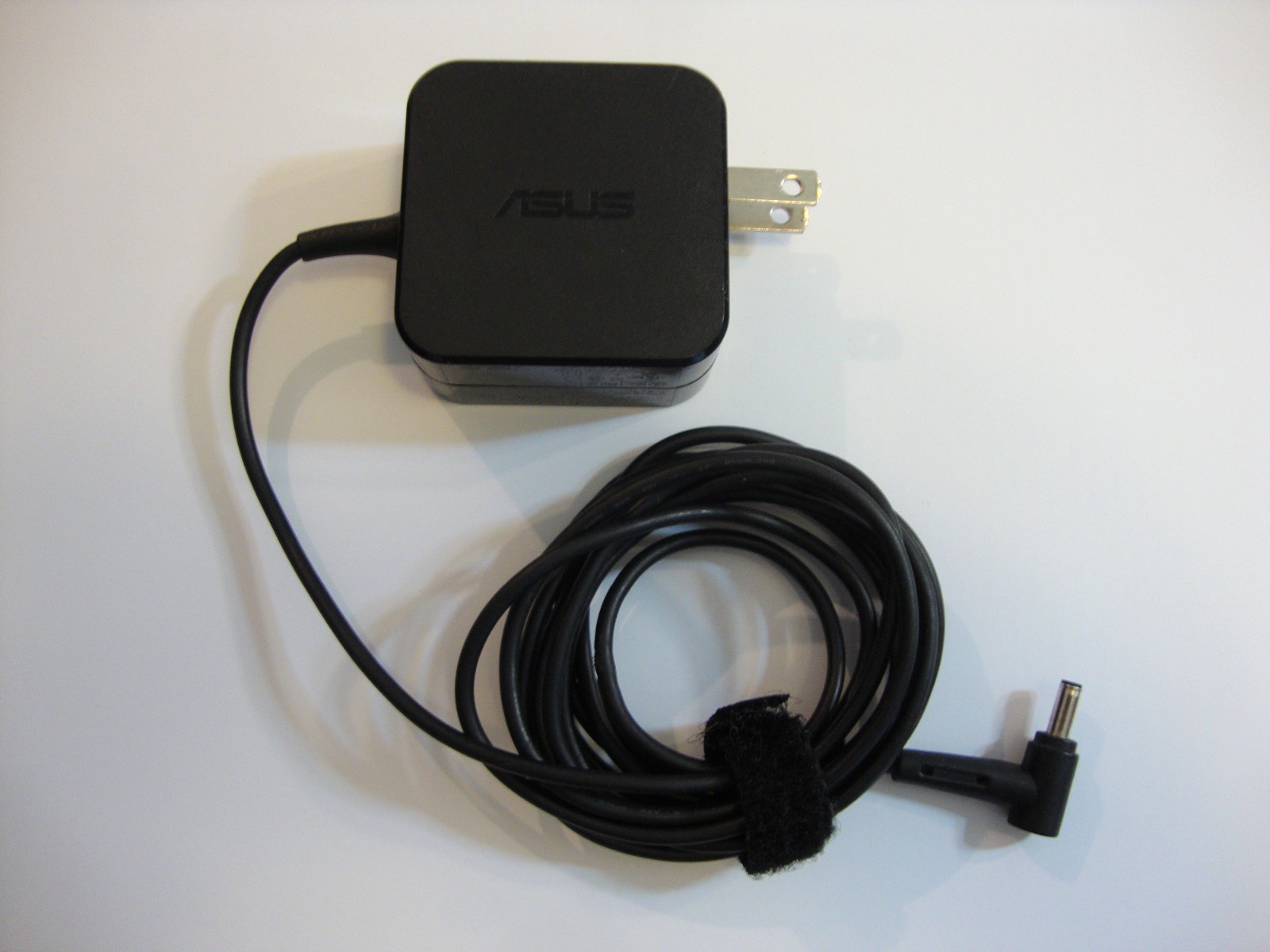 ASUS Q505UAR | INTEL CORE I5-8250U @ 1.60 GHz 1TB HDD 24GB RAM Windows 11 Home