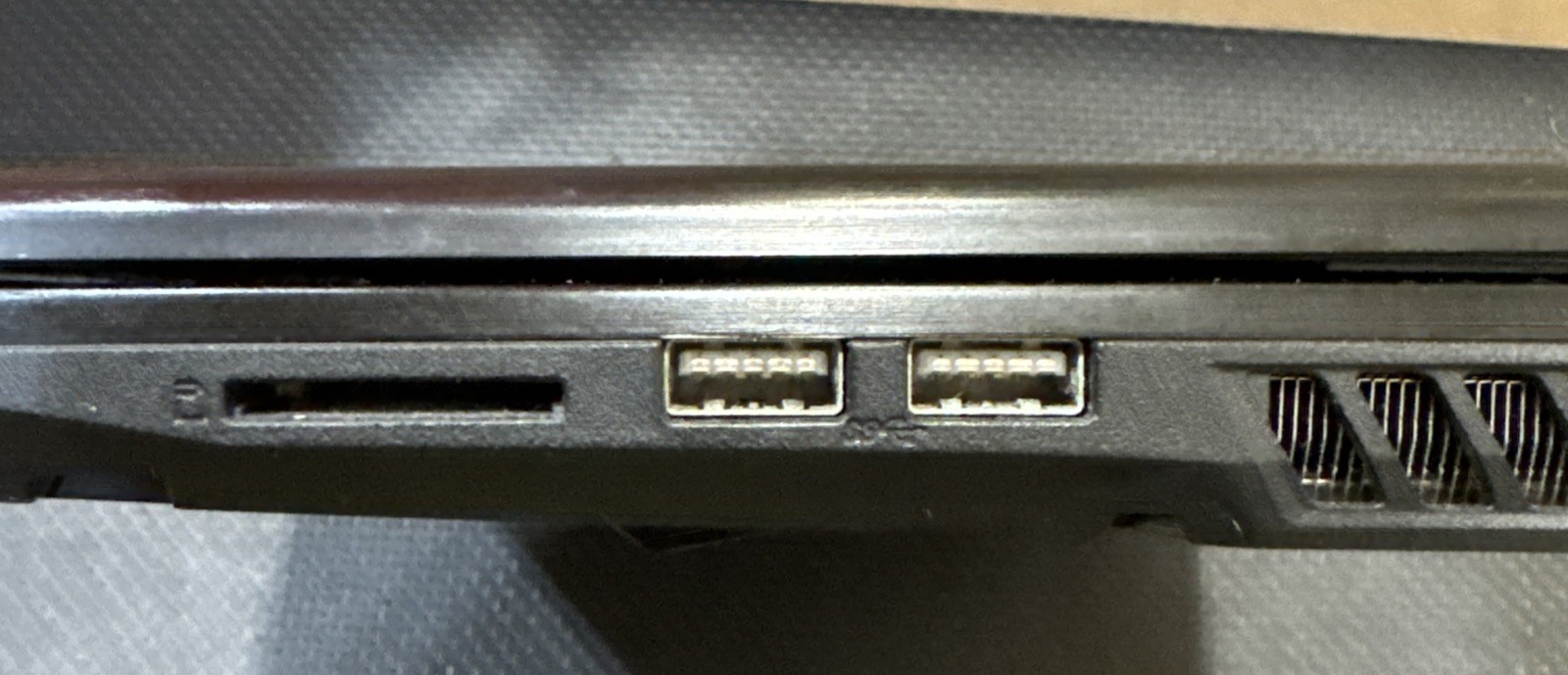 MSI GE63 RAIDER RGB 8RE GAMING LAPTOP INTEL I7 8th Gen NVIDIA GTX