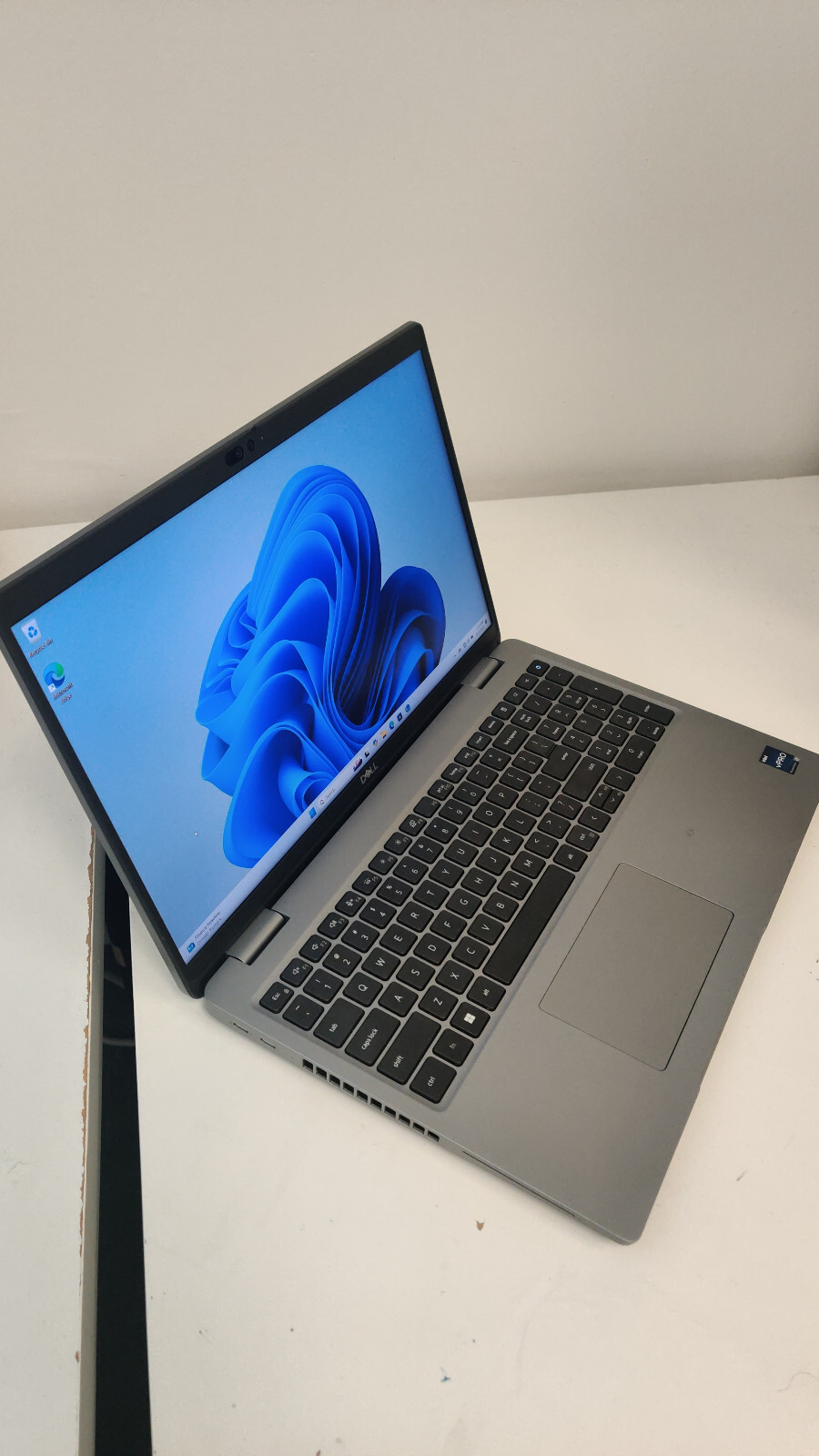 Dell Precision 3580 Laptop Workstation 15″ Touch Intel i7 SSD Nvidia RTX A500