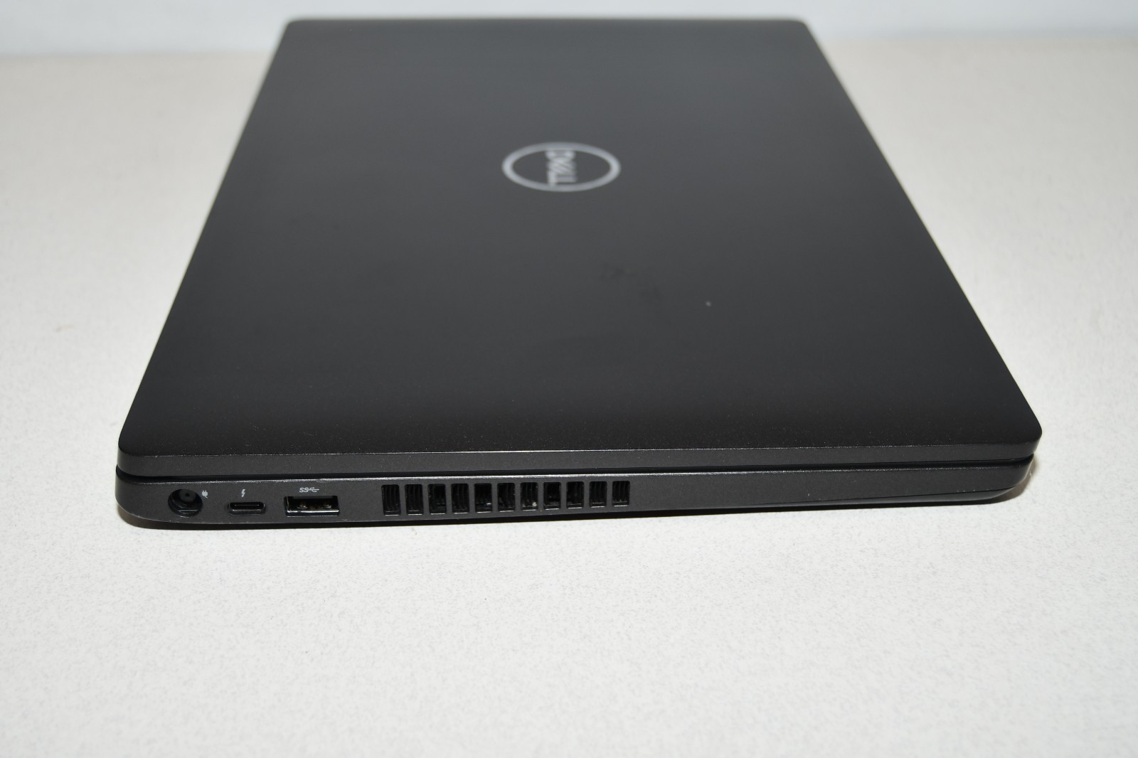 ^ Dell Precision 3540 15.6″ FHD i7-8665U 1.9GHz 16GB Ram 256GB SSD W11 #X7270