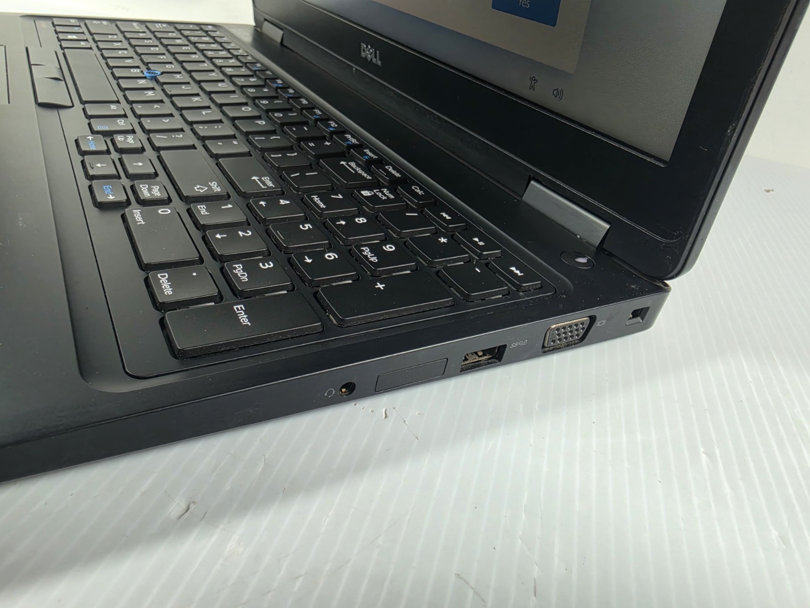 DELL Latitude 5580 15.6″ Intel i5-6440 2.6GHz 16GB 500GB Windows 11 Laptop