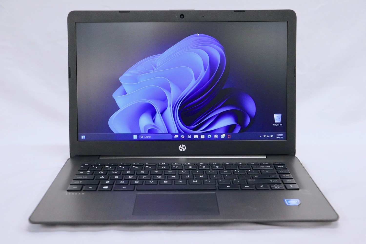 HP Stream 14 Black 4GB 64GB Celeron N4020 14″ Win11 S Mode w/Charger
