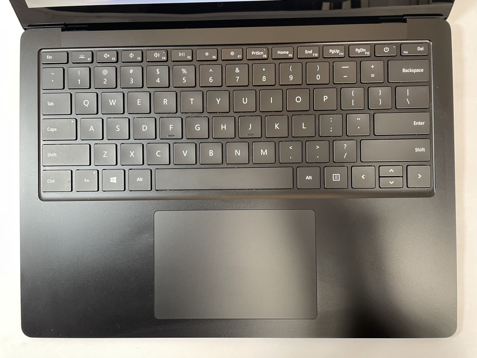 MICROSOFT SURFACE LAPTOP 3 13.5′ i7 1065G7 16GB 256GB NVMe Black W11 -SEE PHOTOS