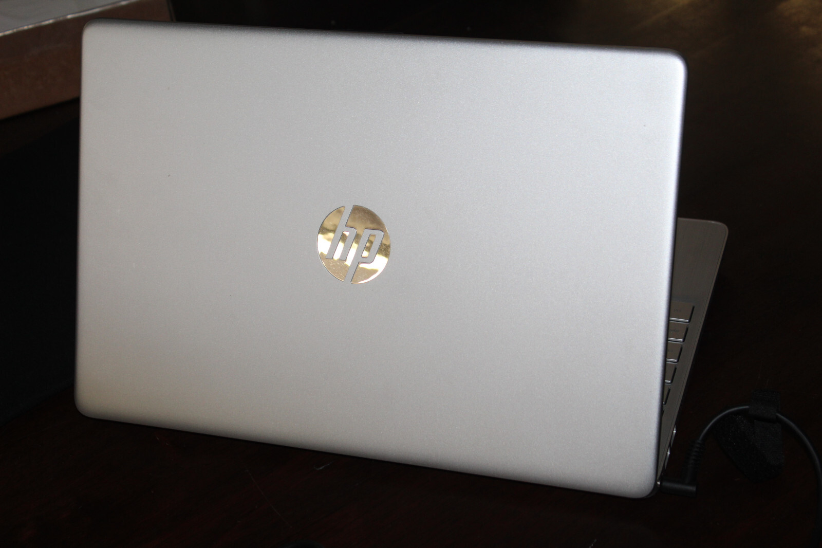 HP 15-EF2033DX 15.6″ Laptop – AMD Ryzen 3 5300U, 16GB RAM, 1TB SSD – Sleek & Pow